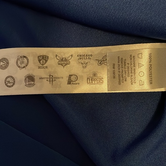 Rue21 Golden State Warriors work out shirt - Picture 5 of 5